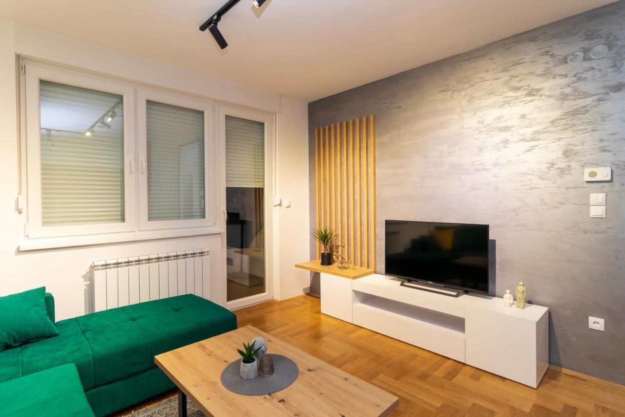 M&A Apartment-Easy Airport Lukavica Ngoại thất bức ảnh